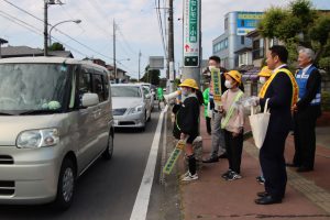 小学生が交通安全キャンペーン