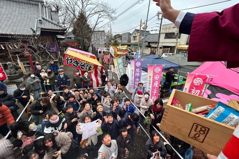 子どもたち専用コーナーも！春はすぐそこ。八坂神社で節分祭