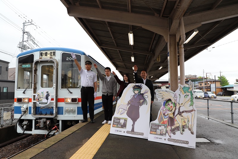 竜ヶ崎線でヒーロー列車運行開始、高校生が考案したキャラが彩る！
